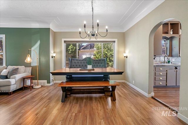 1215 4th Ave E, Twin Falls, ID 83301