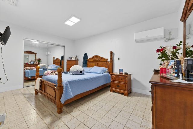 10040 SW 32nd Street, Miami, FL 33165
