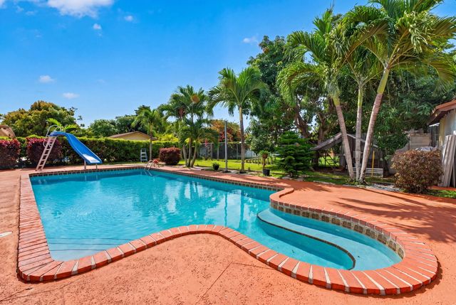 10040 SW 32nd Street, Miami, FL 33165