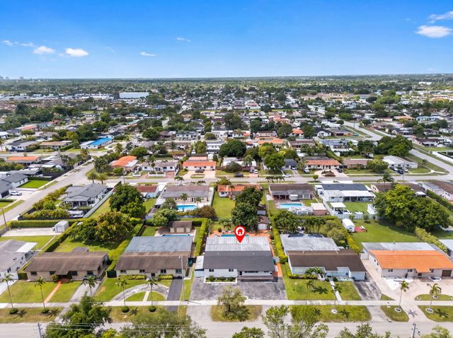 10040 SW 32nd Street, Miami, FL 33165