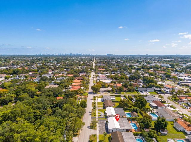 10040 SW 32nd Street, Miami, FL 33165