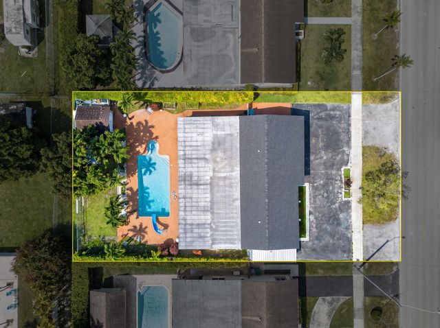 10040 SW 32nd Street, Miami, FL 33165