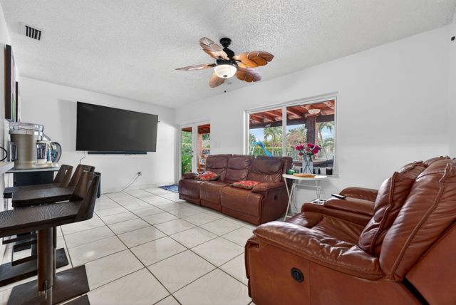 10040 SW 32nd Street, Miami, FL 33165