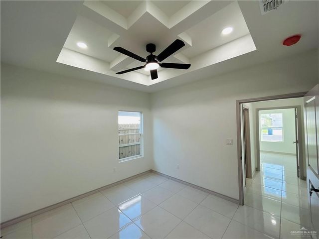 518 Tower Oak Drive, Alamo, TX 78516