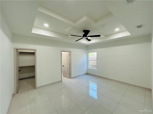 518 Tower Oak Drive, Alamo, TX 78516