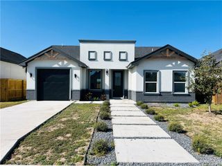 518 Tower Oak Drive, Alamo, TX 78516