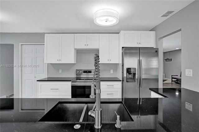 3424 NW 33rd St, Lauderdale Lakes, FL 33309