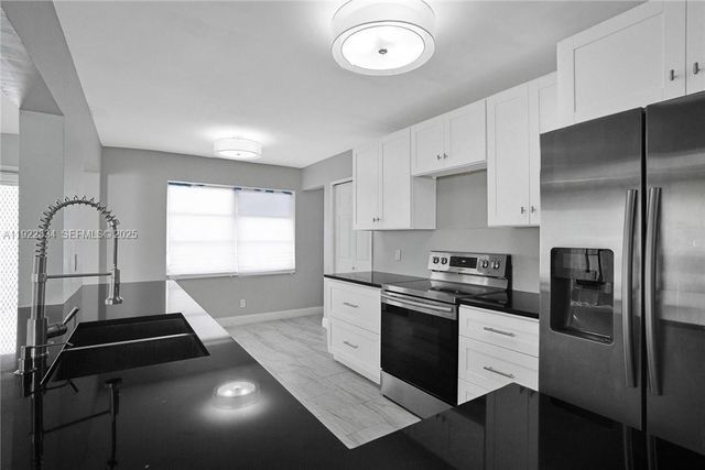 3424 NW 33rd St, Lauderdale Lakes, FL 33309