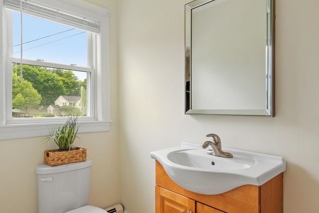 19 Seed Street, Salem, NH 03079