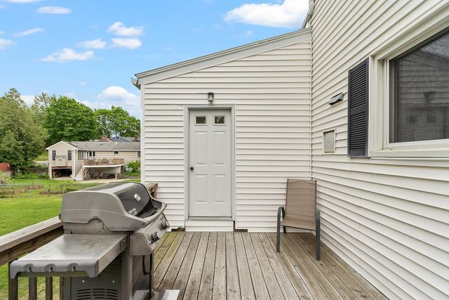19 Seed Street, Salem, NH 03079