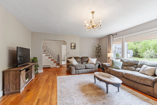 19 Seed Street, Salem, NH 03079