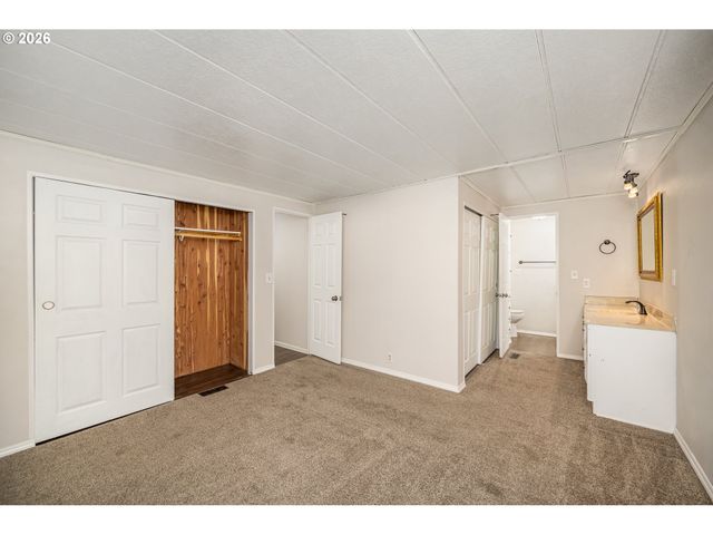 1475 GREEN ACRES Rd 95, Eugene, OR 97408