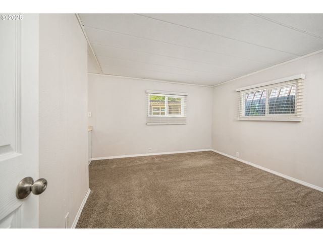 1475 GREEN ACRES Rd 95, Eugene, OR 97408