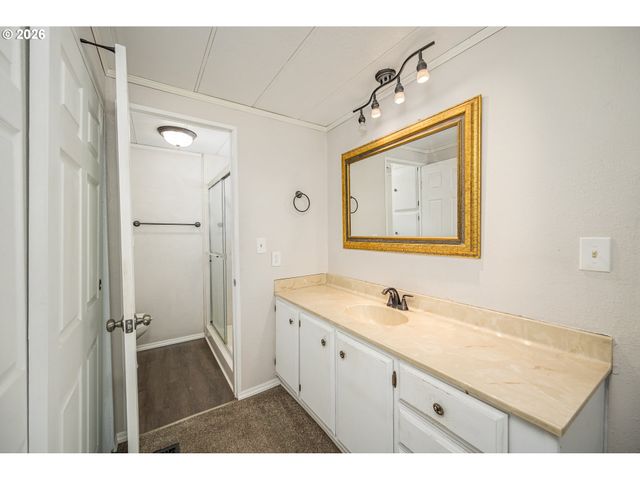 1475 GREEN ACRES Rd 95, Eugene, OR 97408