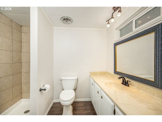 1475 GREEN ACRES Rd 95, Eugene, OR 97408