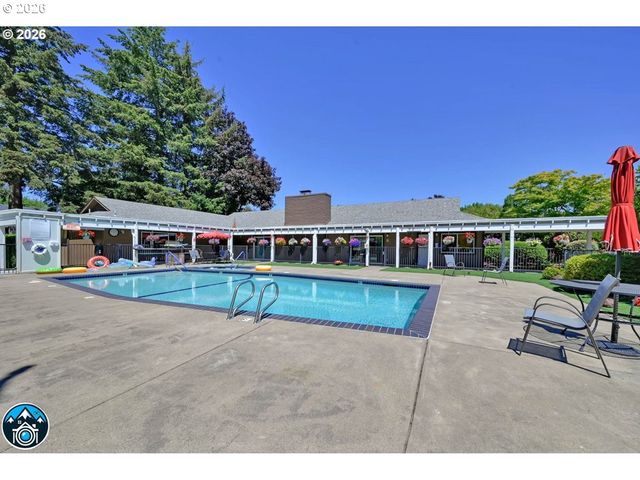 1475 GREEN ACRES Rd 95, Eugene, OR 97408