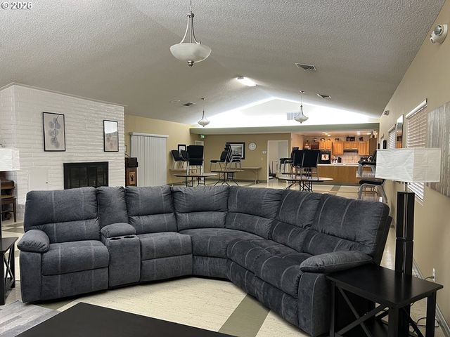 1475 GREEN ACRES Rd 95, Eugene, OR 97408