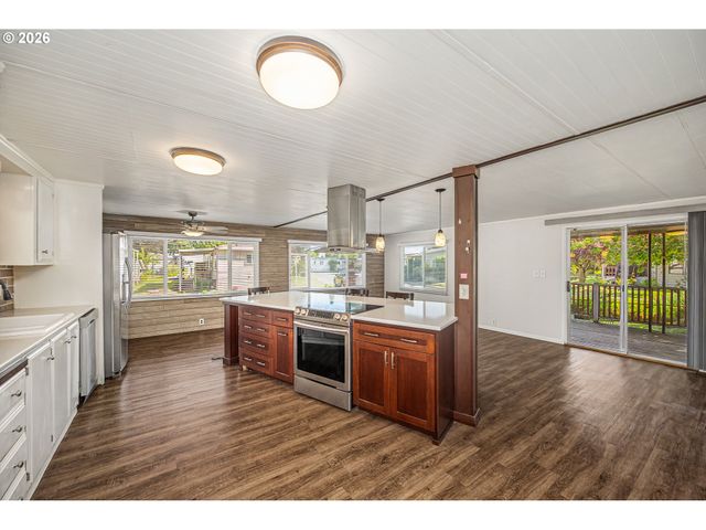 1475 GREEN ACRES Rd 95, Eugene, OR 97408