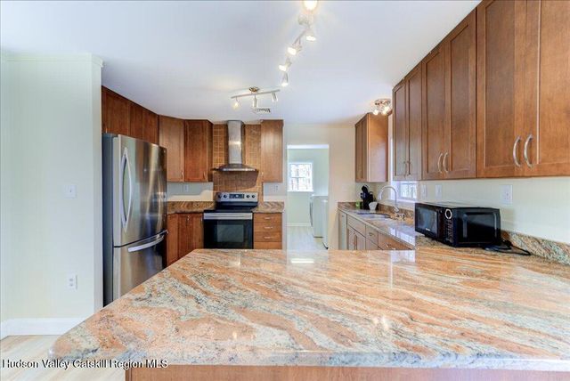 237 S Ohioville Road, New Paltz, NY 12561