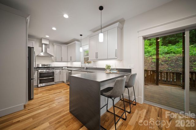 93 Glendale Avenue, Asheville, NC 28803