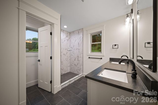 93 Glendale Avenue, Asheville, NC 28803