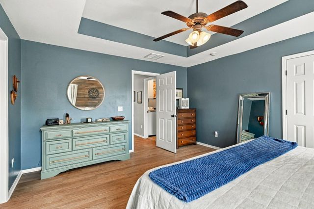 4631 W Bull Run Battle Street, Battlefield, MO 65619