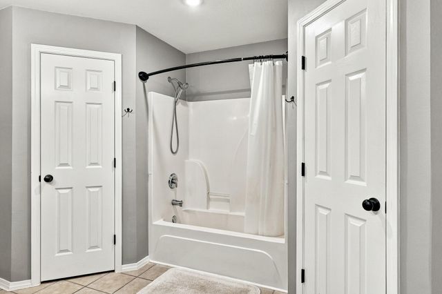 4631 W Bull Run Battle Street, Battlefield, MO 65619