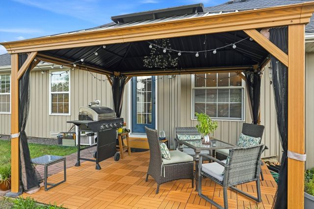4631 W Bull Run Battle Street, Battlefield, MO 65619