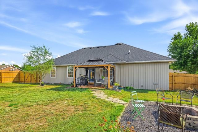 4631 W Bull Run Battle Street, Battlefield, MO 65619