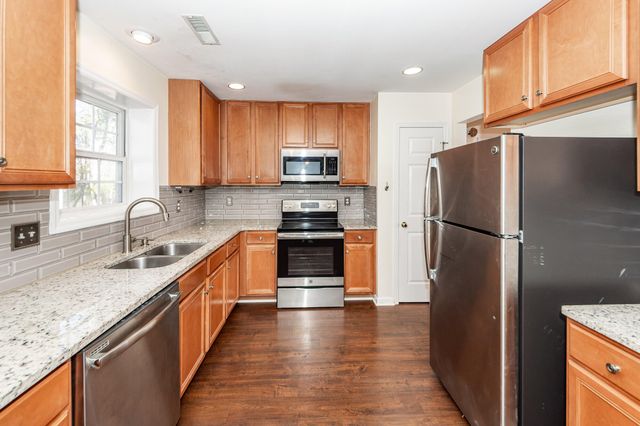 132 Thousand Oaks Circle, Goose Creek, SC 29445