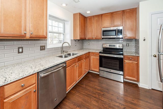 132 Thousand Oaks Circle, Goose Creek, SC 29445