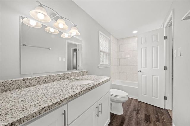 882 Catalina DR, Newport News, VA 23608