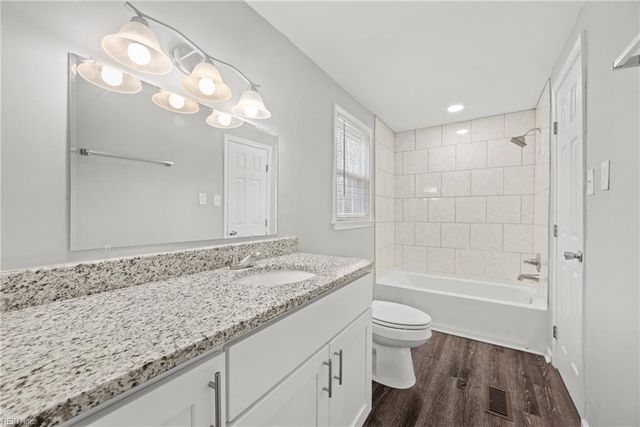 882 Catalina DR, Newport News, VA 23608