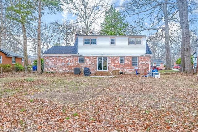 882 Catalina DR, Newport News, VA 23608
