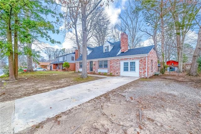 882 Catalina DR, Newport News, VA 23608