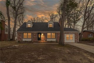 882 Catalina DR, Newport News, VA 23608
