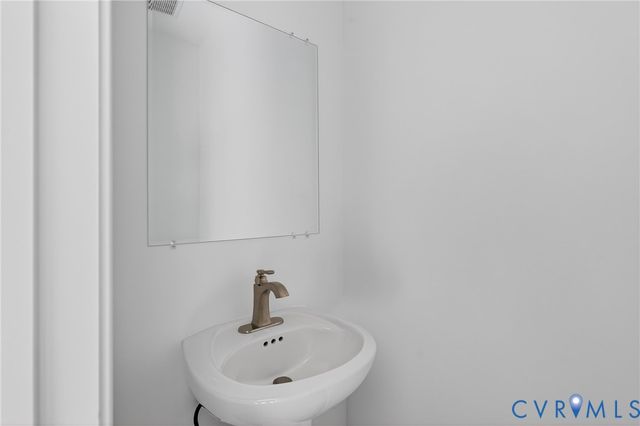 101 Moore Dr, Williamsburg, VA 23188