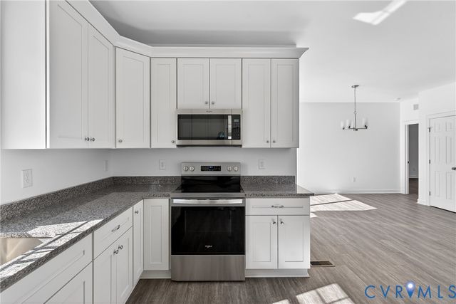 101 Moore Dr, Williamsburg, VA 23188