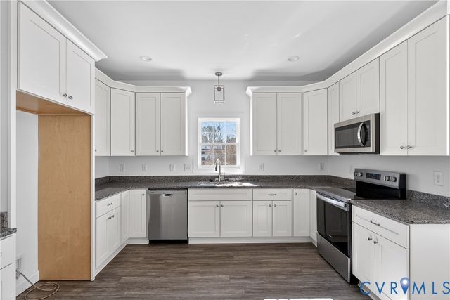 101 Moore Dr, Williamsburg, VA 23188