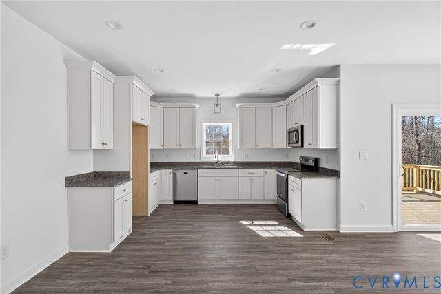 101 Moore Dr, Williamsburg, VA 23188