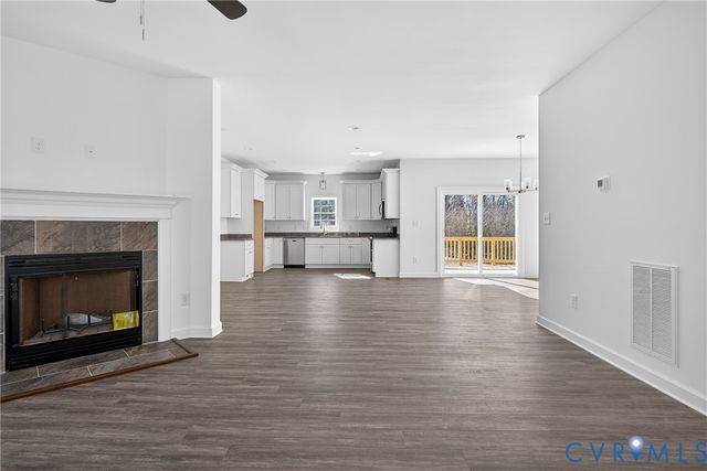 101 Moore Dr, Williamsburg, VA 23188