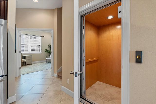 6043 ANCHORAGE WAY S, St Petersburg, FL 33712