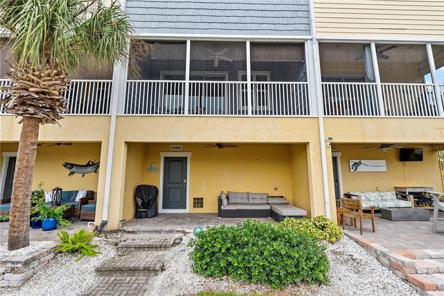 6043 ANCHORAGE WAY S, St Petersburg, FL 33712