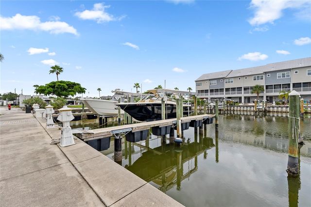 6043 ANCHORAGE WAY S, St Petersburg, FL 33712