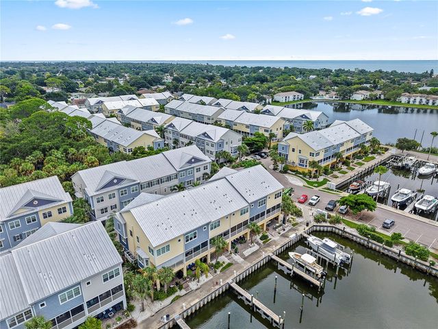 6043 ANCHORAGE WAY S, St Petersburg, FL 33712