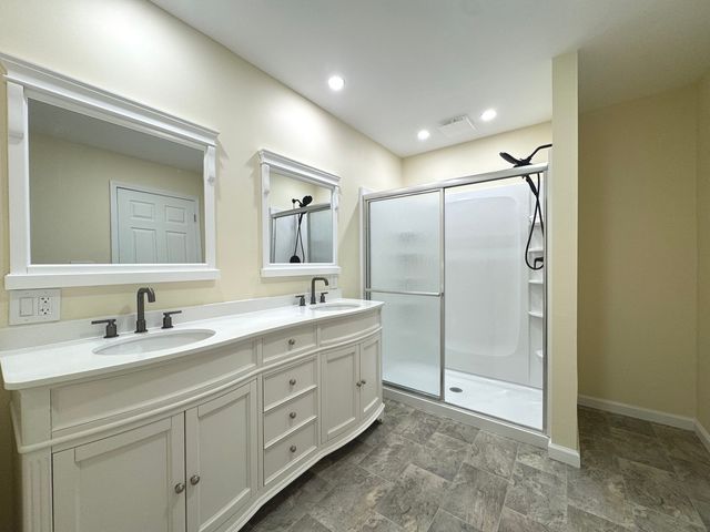 210 S Small Avenue, Kankakee, IL 60901