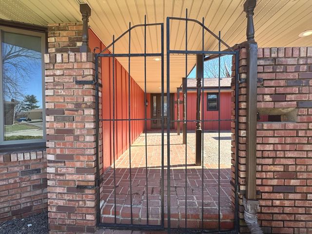 210 S Small Avenue, Kankakee, IL 60901