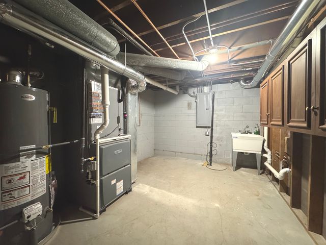 210 S Small Avenue, Kankakee, IL 60901