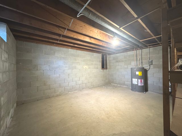 210 S Small Avenue, Kankakee, IL 60901