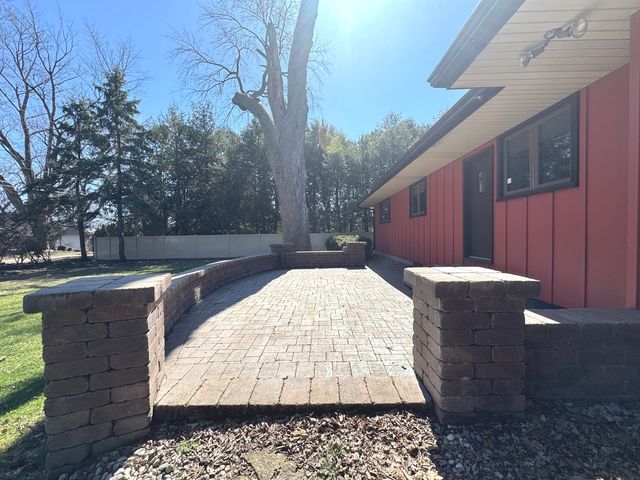 210 S Small Avenue, Kankakee, IL 60901